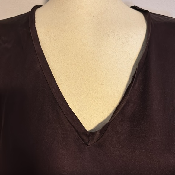 EUC Holt Renfrew sleeveless shirt - Picture 3 of 5